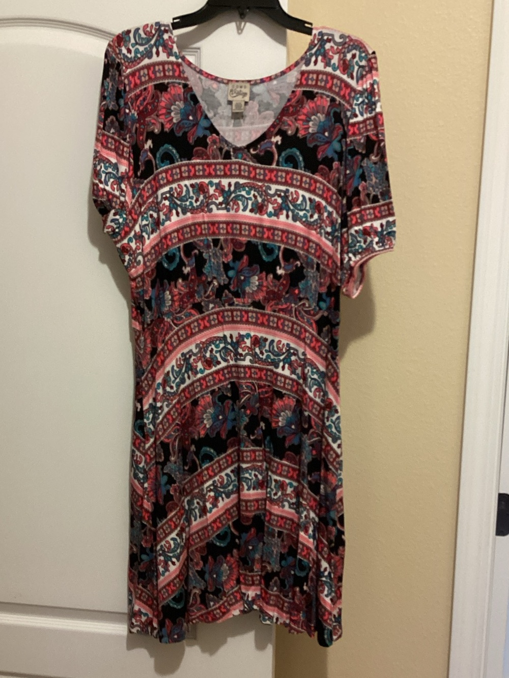 Como Vintage Black Floral Print Shift Dress with Teal and Coral Accents